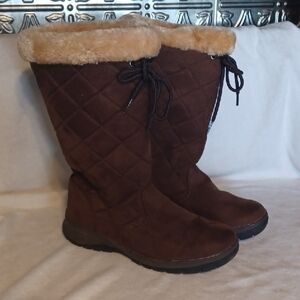 Itasca Brown Quilted Winter Boots with Fur Lining Size 8